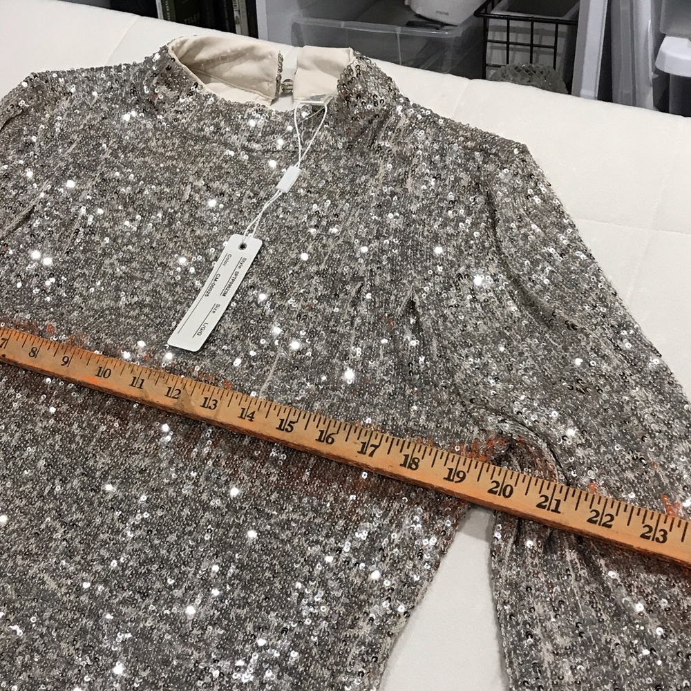 Spense Silver Sequin Blouse New with Tags size Large - Picture 9 of 12